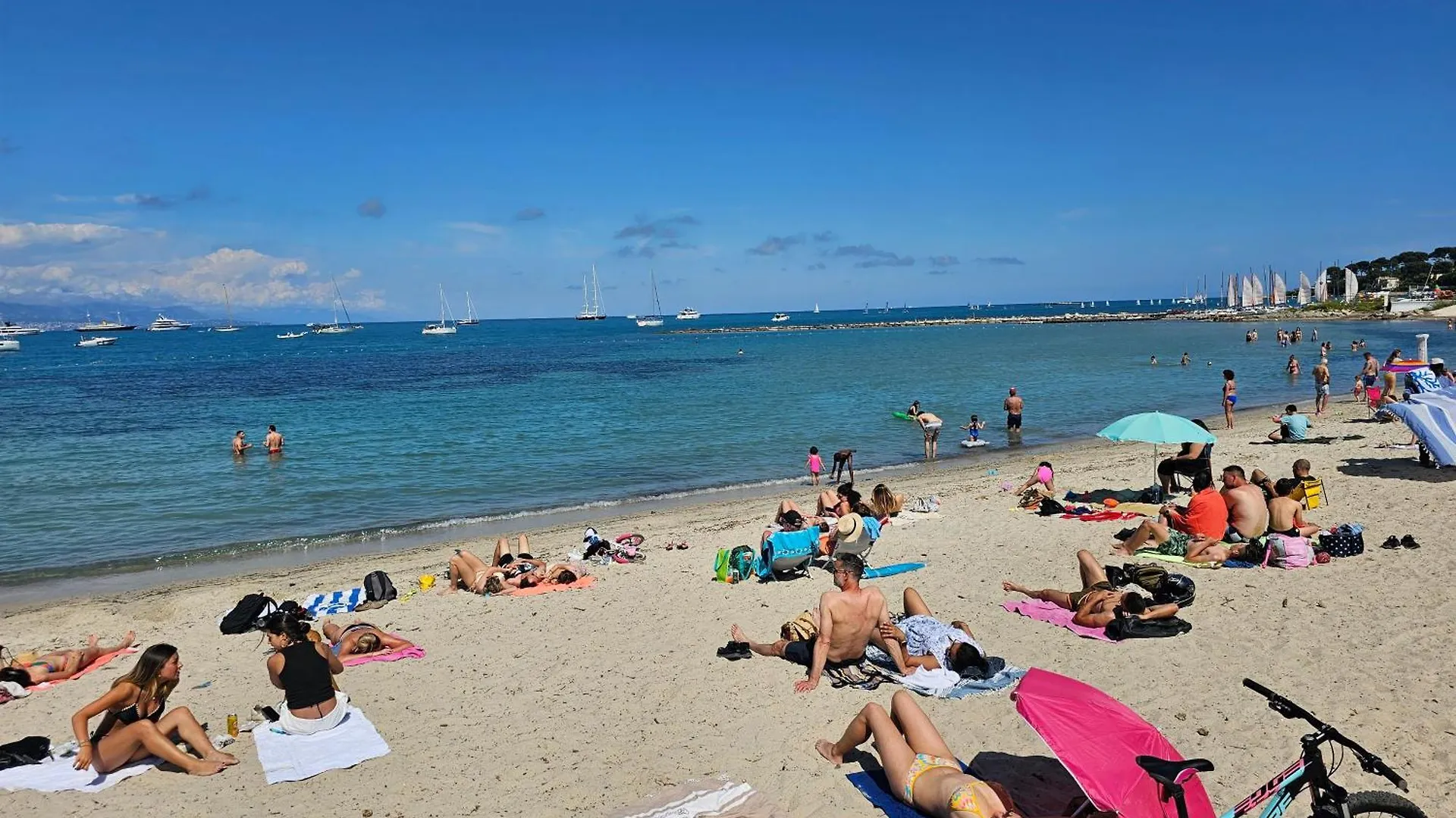 Maryland Antibes Standing 45M2 Au Calme Proche Plage Et Centre-Ville - Parking Prive - Wifi 0*,  France